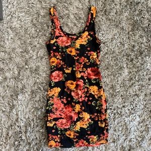 NWOT Black Floral Bodycon Pencil Summer Mini Dress